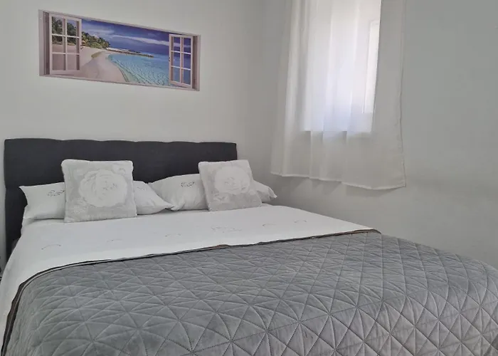 شقة Near The Center *