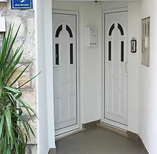 Near The Center شقة *